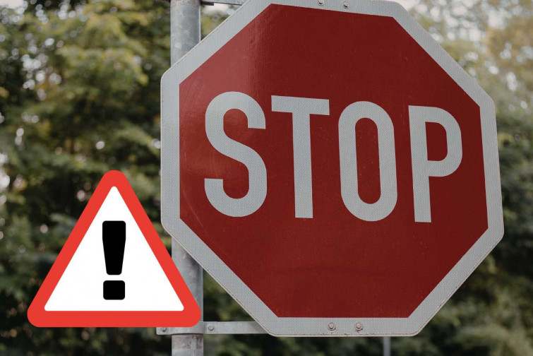 Una tanca els deixa aïllats a casa: el calvari d'una veïna de Mataró i el seu pare de 93 anys