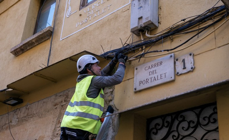 Atac contra els coloms a Tarragona: L'Ajuntament llança un pla de xoc per netejar el centre
