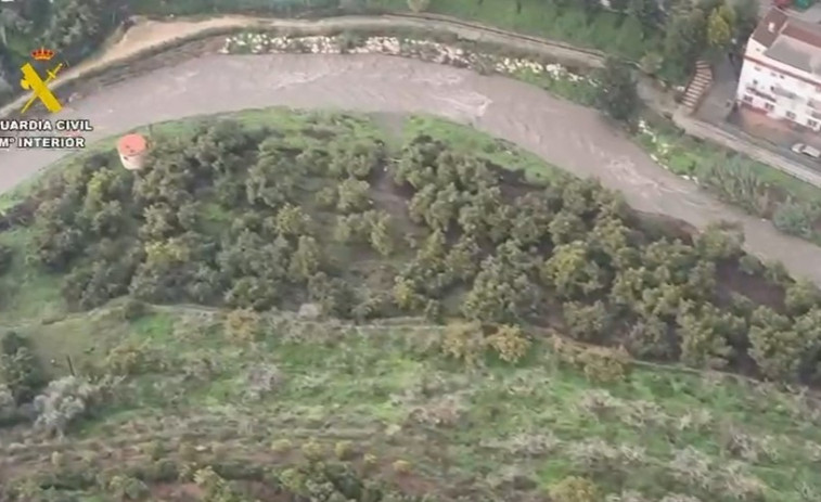 Preocupació a Màlaga: una dona desapareix després de llançar al riu per a rescatar al seu gos