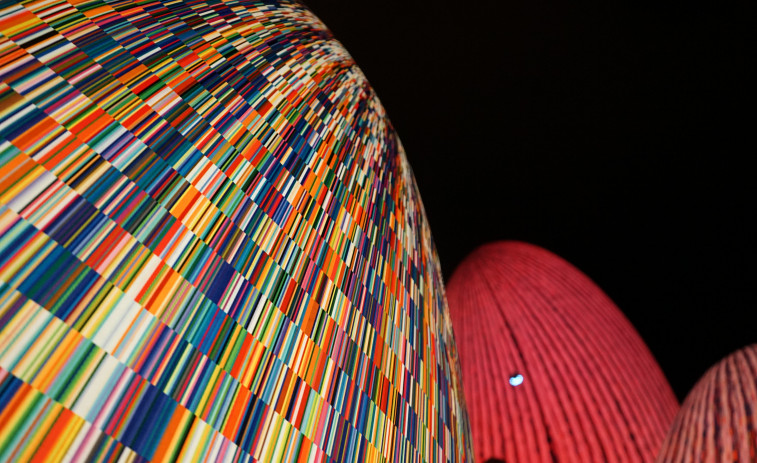 Sense paraules: Així ha estat el festival de llum Llum BCN 2026 a la Capital Mundial de l'Arquitectura