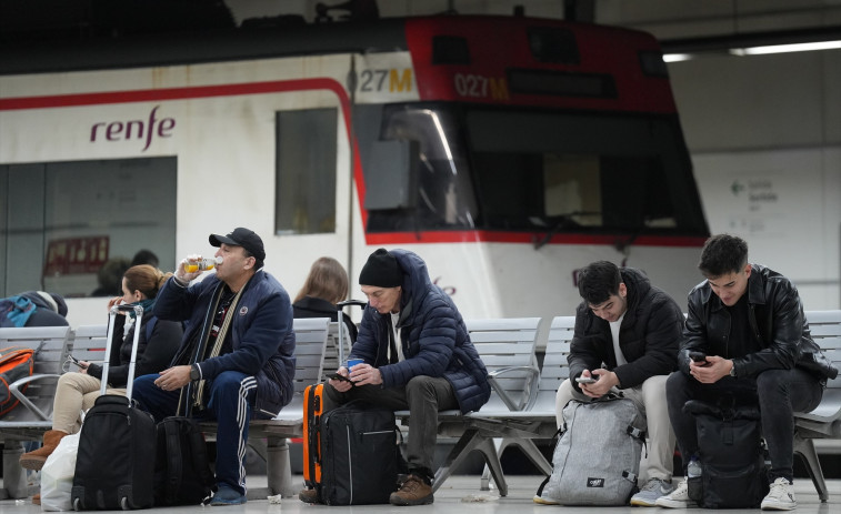 Vaga de trens desconvocada aquest dimarts: les 5 claus de l'acord entre sindicats i Govern central