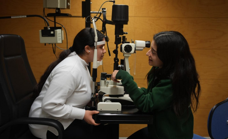 La Fundació ONCE Baixa Visió i la Fundació Barraquer inicien a Barcelona una gira de revisions visuals i donació d’ulleres