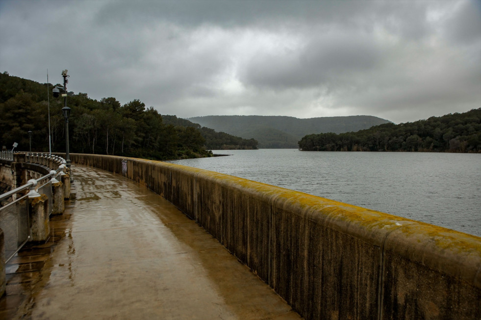 EuropaPress 6590492 vista embalse foix 100 capacidad 19 marzo 2025 castellet gornal barcelona