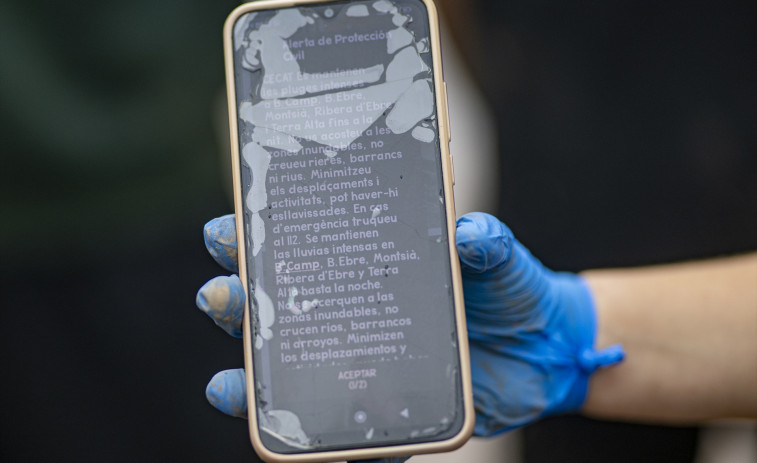 Falla l'enviament del ES-alert per vent a Catalunya: usuaris de Vodafone es queden sense rebre l'alerta