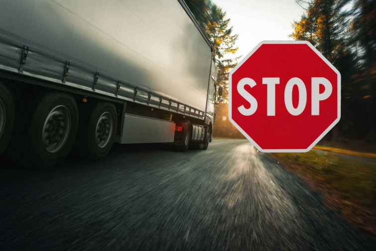 Catalunya podria prohibir el trànsit d'autocars i camions aquest dijous pel fort temporal de vent
