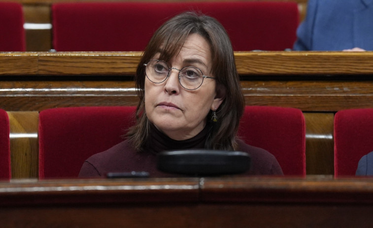 El Parlament demana cessar a Puente i Paneque per Rodalies amb el vot de Junts, ERC, PP, Vox i la CUP