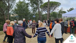 Sardanas y 'coques' bendecidas: Begues viaja al siglo XVII para celebrar la Festa de Santa Eulàlia
