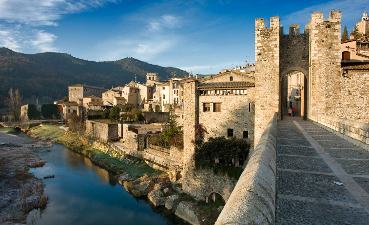 Fan de ‘Joc de Trons’? Descobreix el tresor medieval a mitja hora de Girona on es va rodar la sèrie