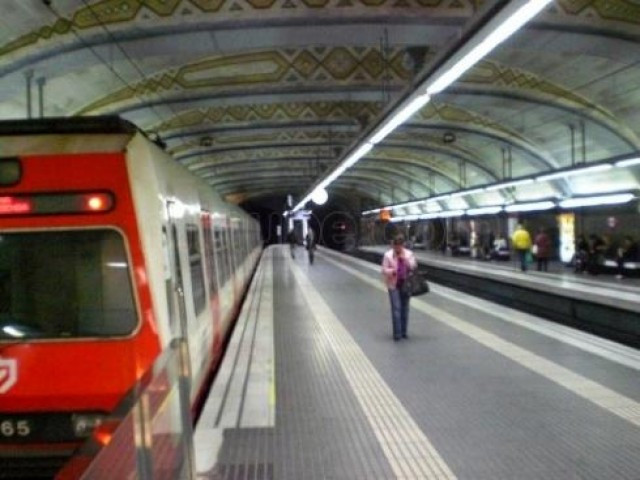 Estacion cercanias plaza cataluna 123108 33026 1