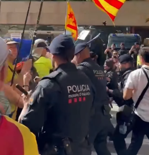 Arxivada la causa contra un activista de l'ANC: el jutge conclou que l'impacte a l'agent va ser fortuït