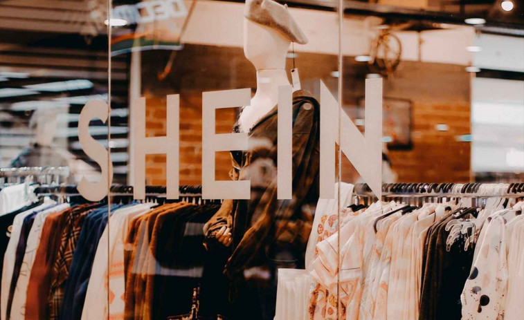 Brussel·les expedienta Shein pel seu disseny addictiu i permetre la venda de nines sexuals i armes a la UE