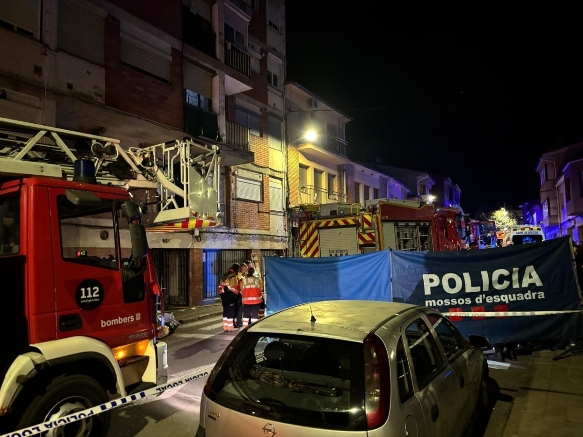 EuropaPress 7299459 incendio trastero bloque pisos manlleu barcelona donde muerto cinco jovenes