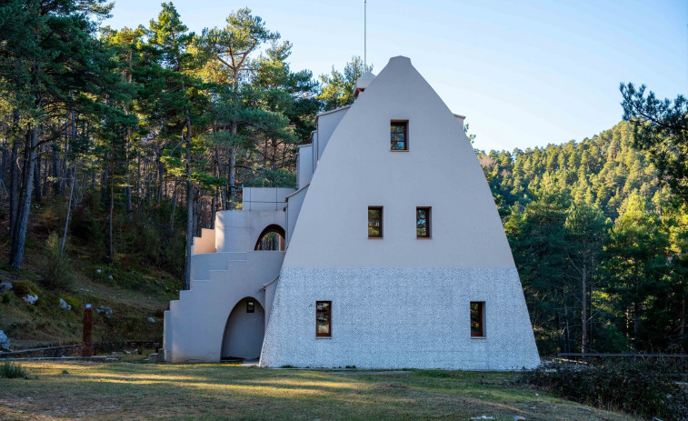 Troben una obra desconeguda de Gaudí a un poble de Barcelona: tot sobre el Xalet del Catllaràs