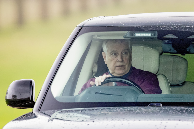 La policia britànica deté al expríncep Andreu pel contingut dels arxivaments del Cas Epstein