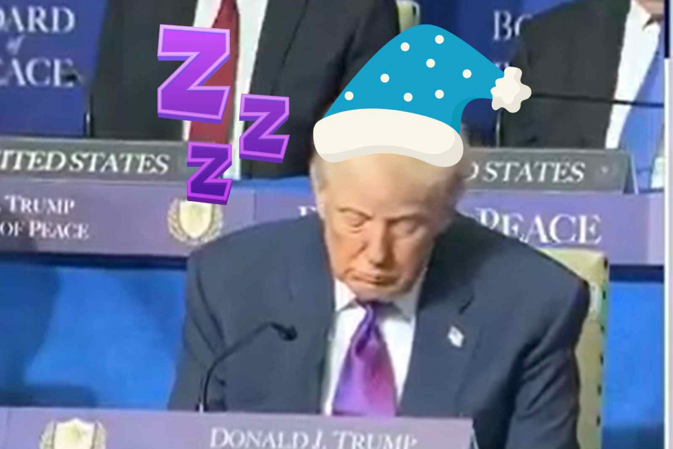Trump durmiendo en su propio evento para la paz   CANVA (1)