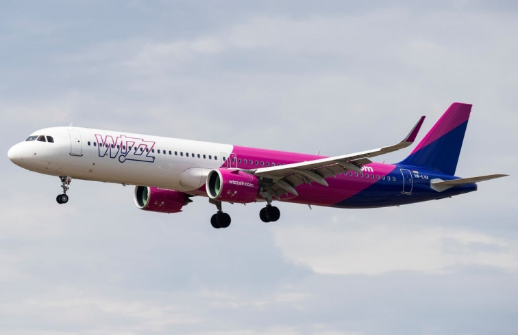 Tensió en l'Aeroport de Barcelona: un avió de Wizz Air aterra d'emergència per fum en la cabina