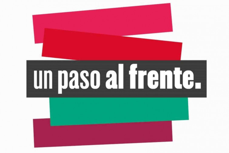 Cartel promocional con el lema de la presentación de la alianza electoral para las elecciones generales con el lema 'Un paso al frente' que se celebrará el 21 de febrero en el Círculo de Bellas Ar