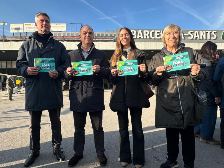 El líder de Junts en el Ayuntamiento de Barcelona,  Jordi Martí; el secretario general de Junts, Jordi Turull; la secretaria de Organización de Junts, Judith Toronjo, y la miembro de la dirección