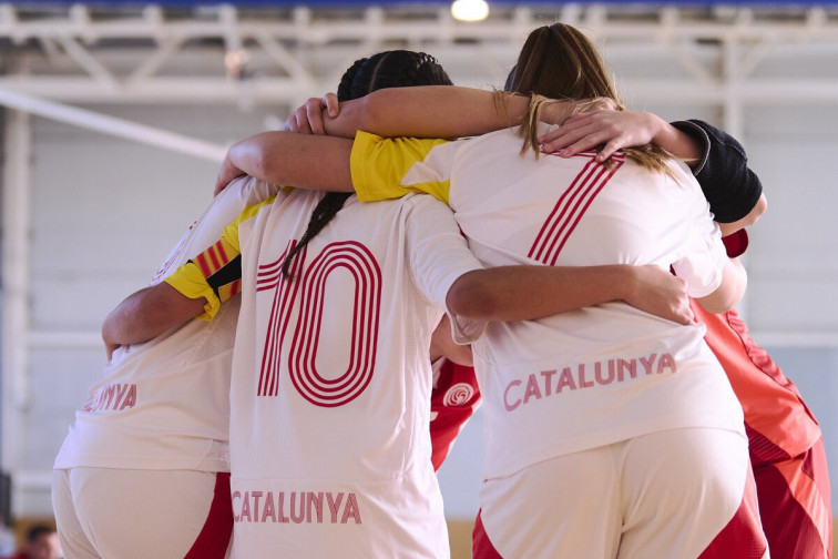 Aturada total en el futbol català: la FCF suspèn tots els partits per l'agressió a un àrbitre