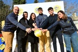 Gerard Martín inaugura la nueva Cruyff Court en Sant Andreu de la Barca