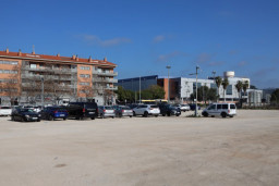 Castelldefels adecua tres zonas de aparcamiento gratuito con más de 220 plazas