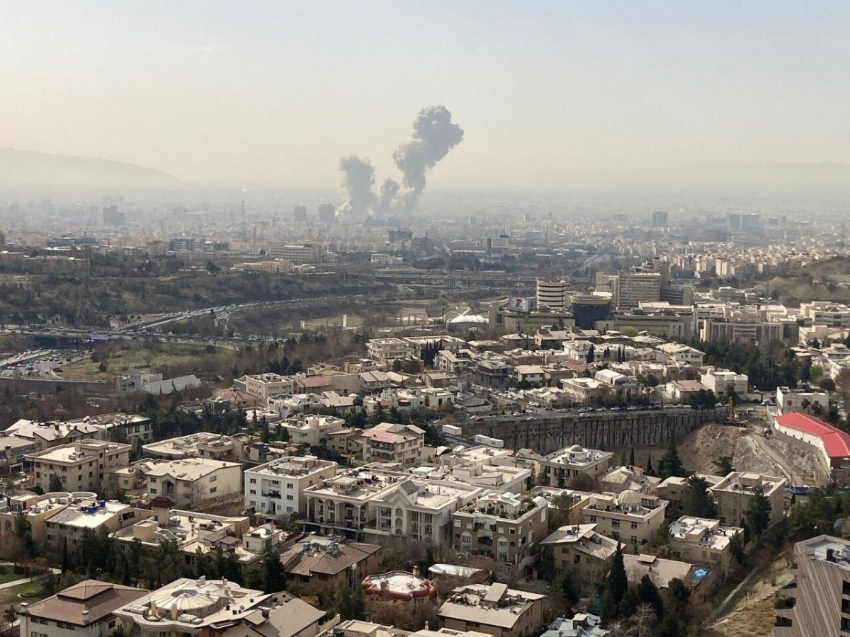 EuropaPress 7326585 february 28 2026 tehran iran smoke rises on the skyline after an explosion