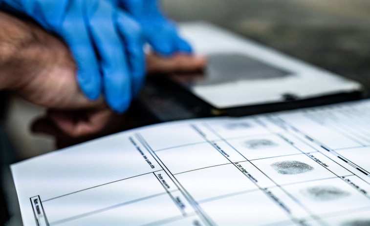 Tres detinguts a Tarragona per robatori amb força en vehicles després de ser sorpresos per un veí