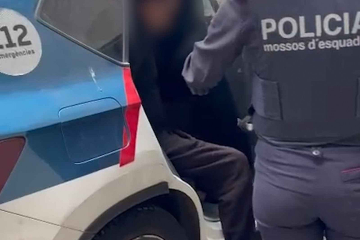 Recurso   Una detención de Mossos d'Esquadra   EP