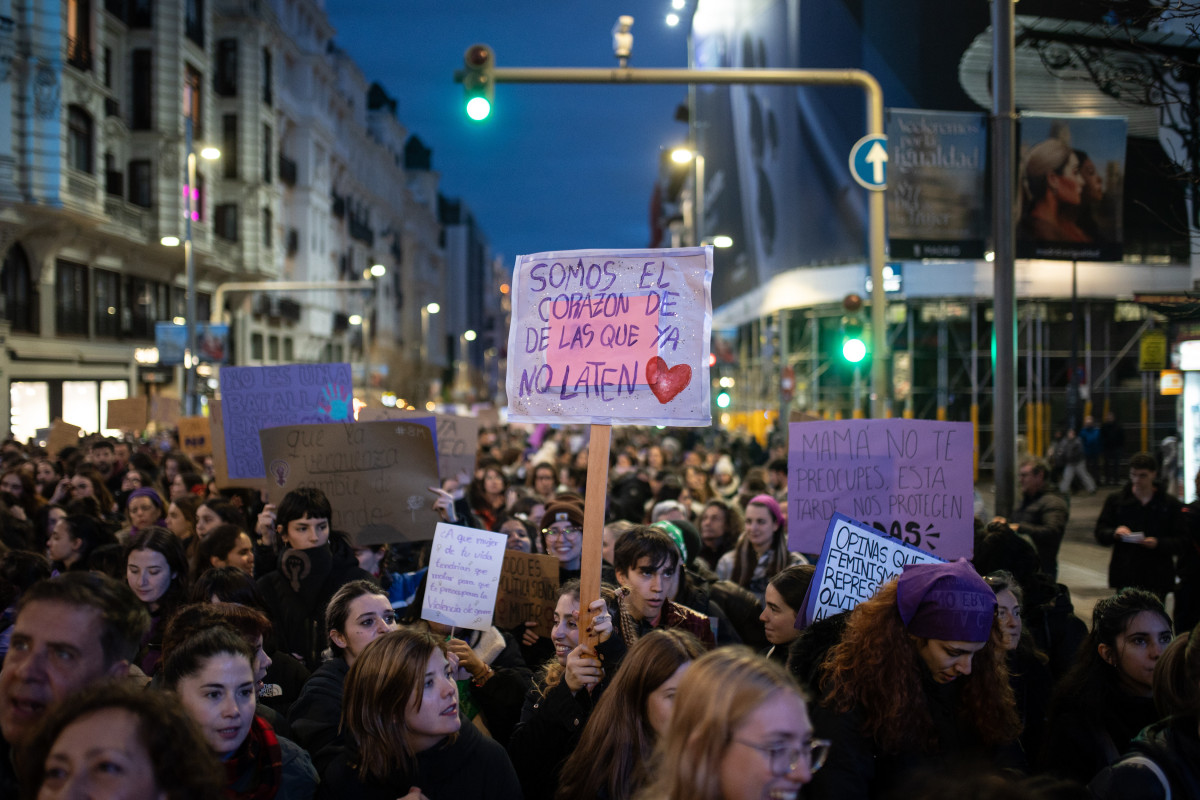 EuropaPress 6566543 decenas personas manifestacion organizada movimiento feminista madrid 8m (1)