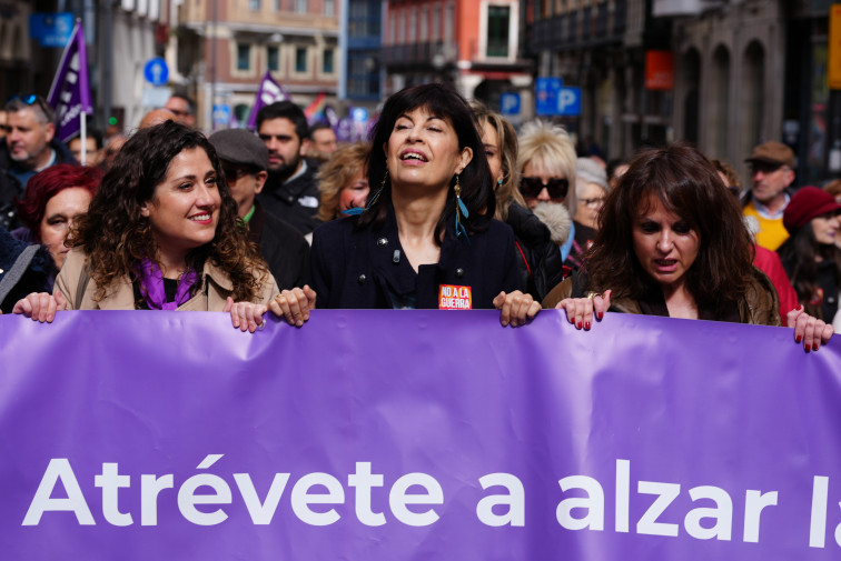 La guerra marca el 8M: l'esquerra demana pau i el PP denuncia l'opressió a l'Iran, Cuba i Veneçuela