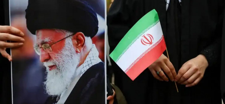 L'Iran designa en secret al nou líder suprem mentre els atacs deixen al país a la vora del col·lapse