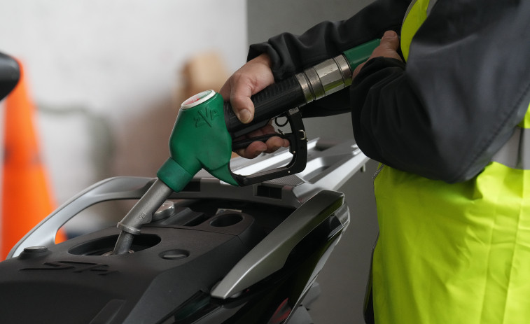 El preu del petroli cau després que Trump doni per 