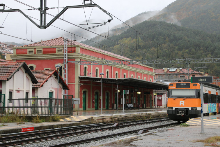 L'R3 de Rodalies recupera parcialment el servei després de 50 dies interrompuda