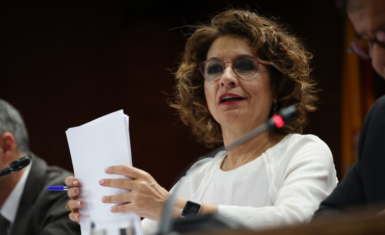 La Ministra Montero descarta un canvi en la regla de despesa de les autonomies sanejades