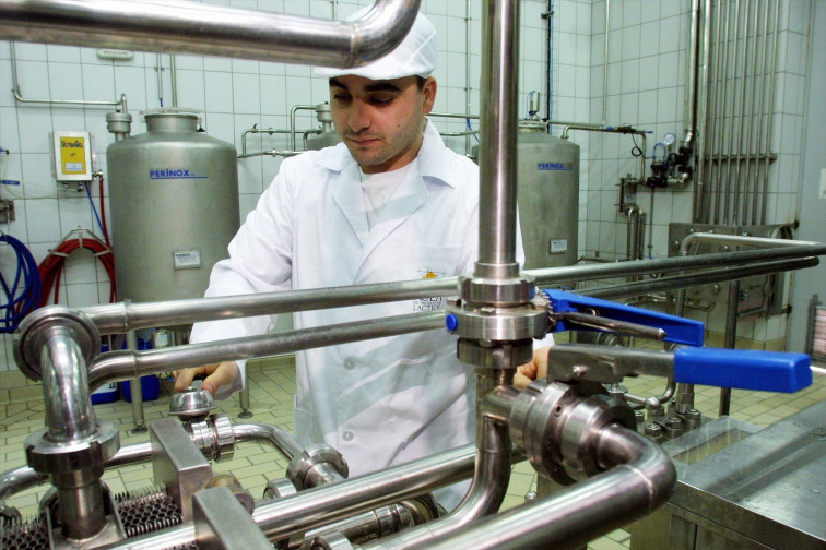 Busquen 180 treballadors a Tarragona: operari de producció amb incorporació immediata