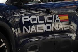 La Policia Nacional descobreix un laboratori de cocaïna i haixix ocult darrere de la façana d'un comerç