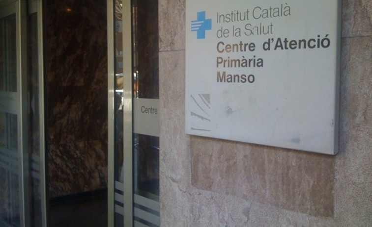 Catalunya obre la porta de la sanitat pública universal a 170.000 immigrants irregulars