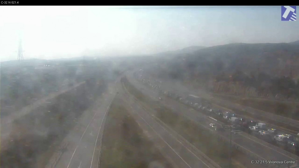 EuropaPress 7363340 accidente obliga cortar c 32