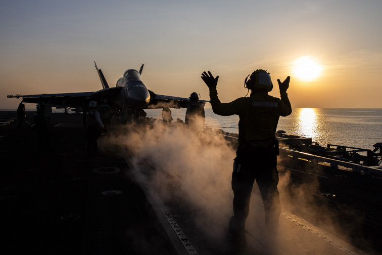 Tensió en el Golf: l'Iran assegura haver deixat fora de combat al portaavions Abraham Lincoln