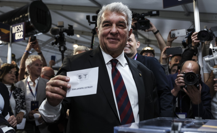 Joan Laporta guanya les eleccions del FC Barcelona a Font per golejada
