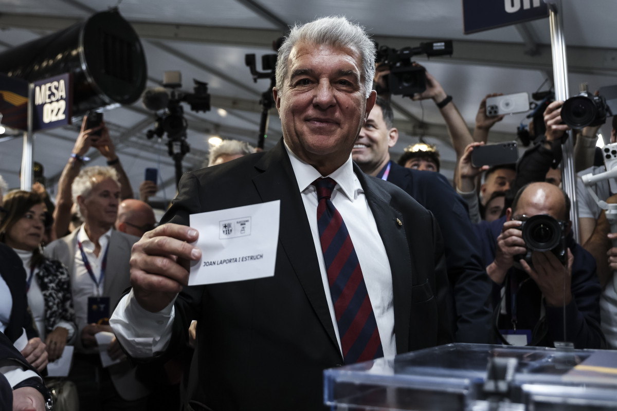 EuropaPress 7368372 candidato presidencia fc barcelona joan laporta jornada electoral 15 marzo
