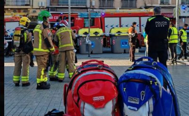 Descartat un incendi en el metre de Collblanc després d'un ampli desplegament de bombers
