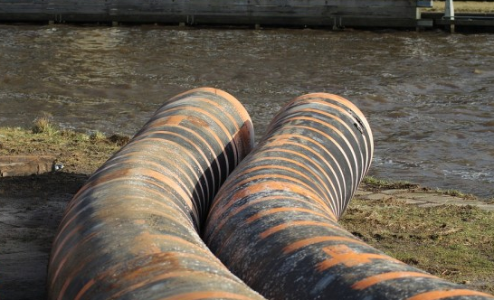 Agua residual (imagen de archivo)