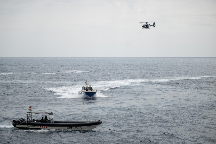Els Mossos localitzen un cadàver a la platja del Somorrostro mentre busquen al jove de Chicago