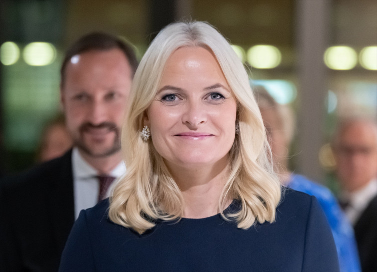 Mette-Marit admet manipulació per Epstein i assumeix errors de judici