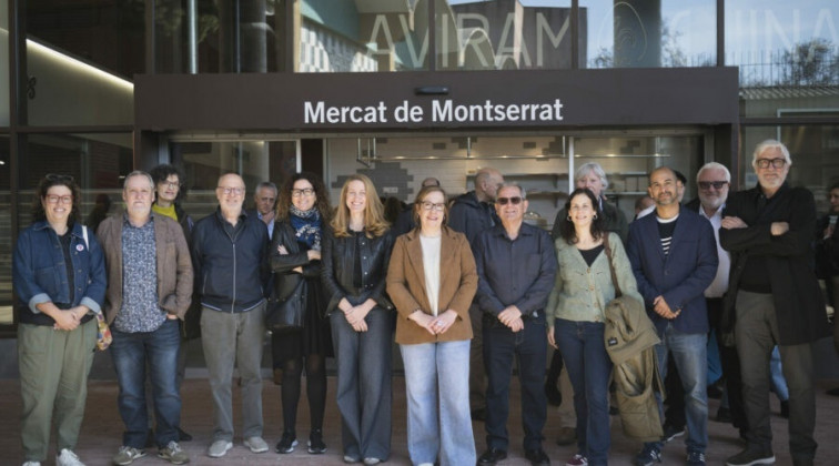 El nou mercat de Montserrat en Nou Barris inaugura 16 locals i un bar