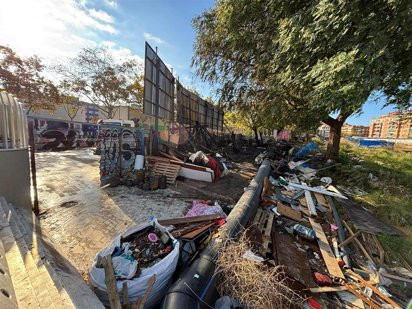 Desallotjament a la Sagrera: operatiu policial per risc “imminent” en un assentament amb fins a 300 persones