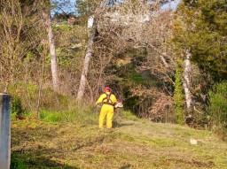 Arranca el mantenimiento de las franjas perimetrales contra incendios en Sant Esteve Sesrovires