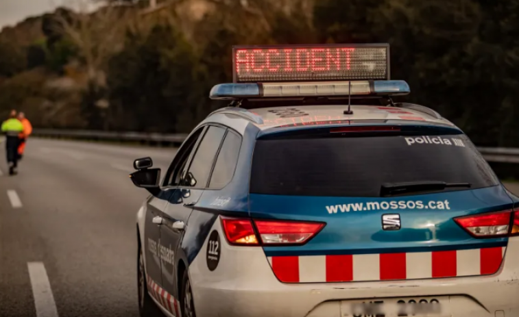 Accident crític en la C-55: una dona ferida de gravetat després de bolcar el seu vehicle a Súria