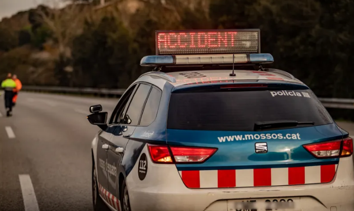 Accident crític en la C-55: una dona ferida de gravetat després de bolcar el seu vehicle a Súria